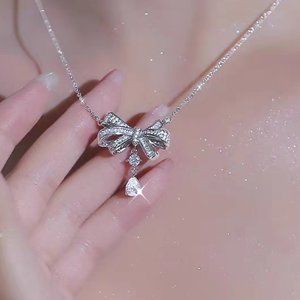 Microinlaid zircon bow clavicle chain